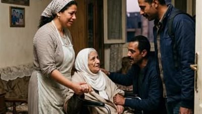 كنتُ قد انتهيتُ للتو من تنظيف حماتي المشلولة