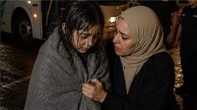 بنتي رجعت من رحلة المدرسة وهي لافة نفسها في بطانية الكاتبة صابرين محمد 