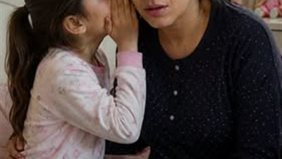 بنتي صحيت من النوم وقالتلي بهمس