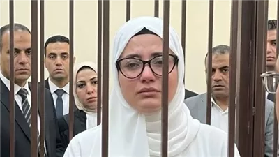 رجعت الدكتورة هبه لشقتها ووحدت رائحة غريبة